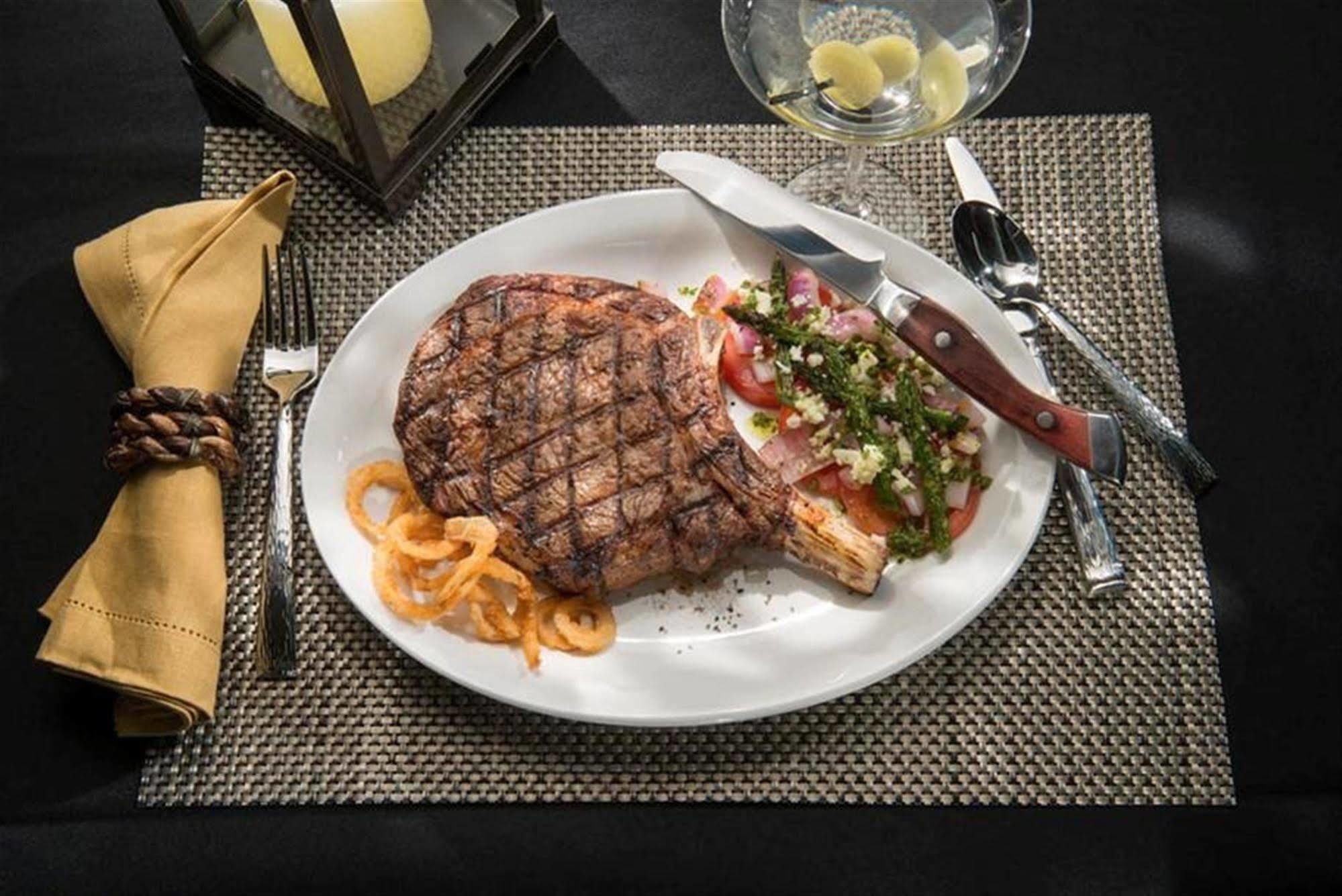 Harris Ranch Inn And Restaurant Huron Dış mekan fotoğraf