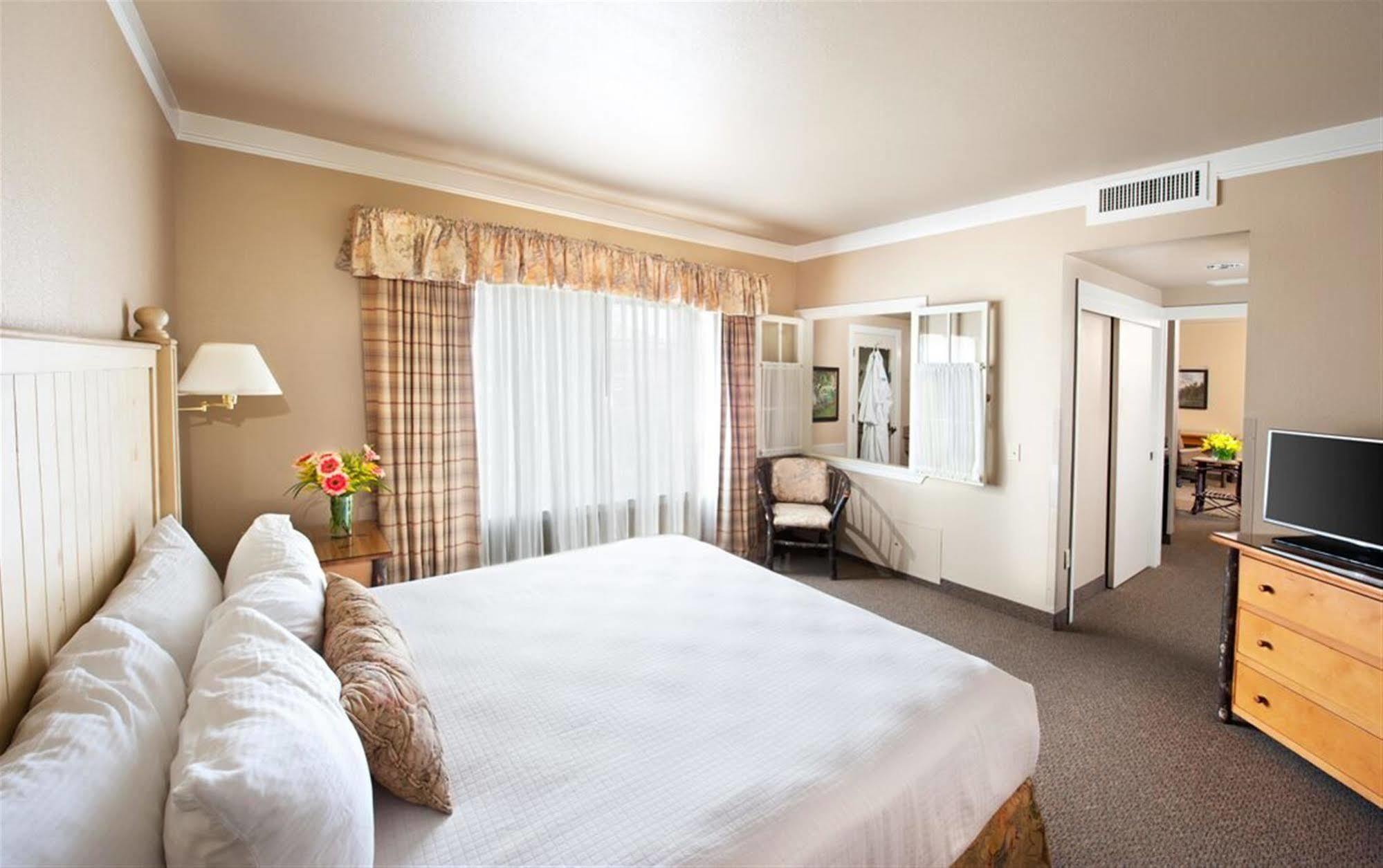 Harris Ranch Inn And Restaurant Huron Dış mekan fotoğraf